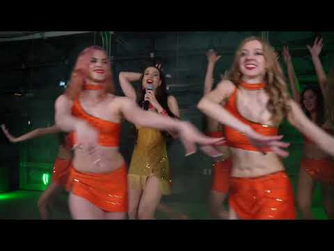 Lona Retro Party - Táncolj