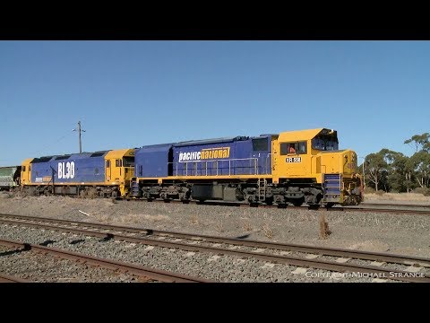 5CK5 Grain Train Passes A Red Signal - PoathTV Australian Freight Railways