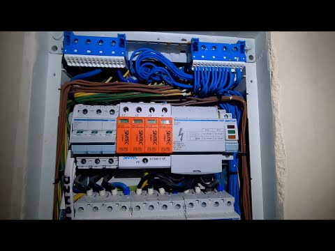 Dom w Zdrojówkach - rozdzielnica i instalacja