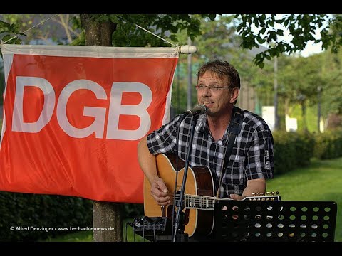 Liedermacher Ralf Glenk - „Nein zu Krieg und Militarismus“