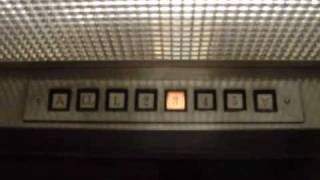 preview picture of video 'US Hydraulic elevator @ TA  & Knights inn Jessup MD'
