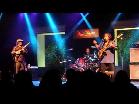 El monstruoso VictorWooten, Regi Wooten y JDBlair