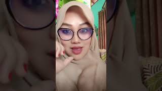 Download lagu Do you miss your beautiful and spoiled hijab mom? mp3