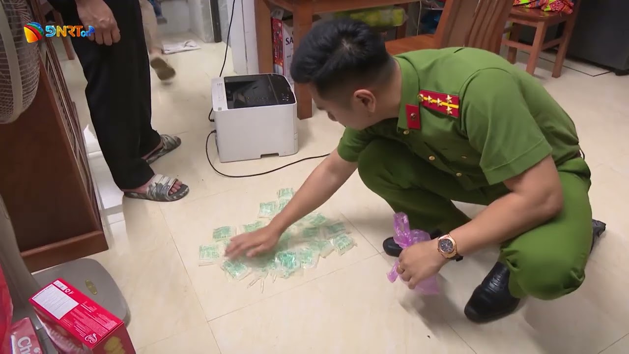 KHỞI TỐ 2 ĐỐI TƯỢNG SẢN XUẤT GIÁ ĐỖ BẰNG CHẤT CẤM