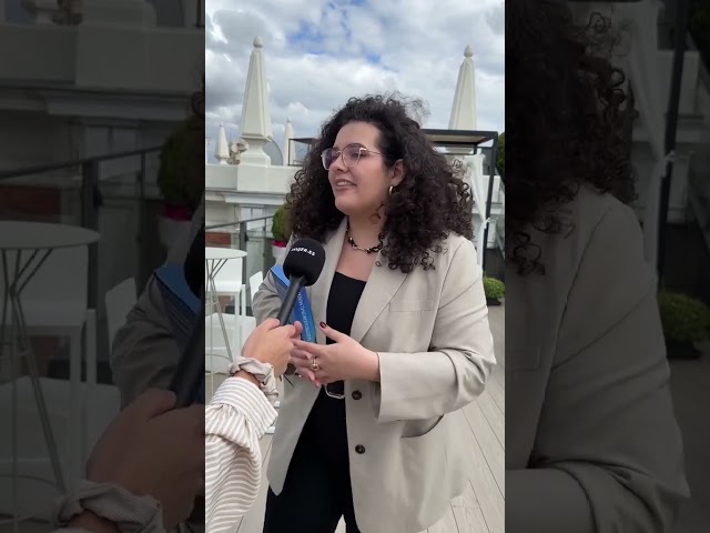 Vídeo relacionado con Dímelo cantando (WonderLove)