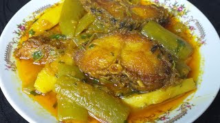 Download lagu চিচিঙ্গা দিয়ে রুই মাছের ঝোল/Chichinga die Rui Macher jhol/Snake Gourd with Rui fish curry Recipe mp3