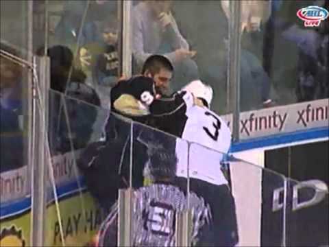 Patrick Maroon vs Joey Mormina