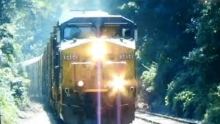 preview picture of video 'CSX Auto Rack Train at Garrett Park'