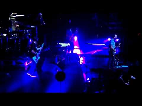 Pearl Jam - I Got ID - Philadelphia (October 21, 2013)