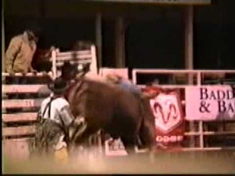 Casey Deardorff at Nacogdoches TX PRCA on Blue Boy Scotty Lovelace