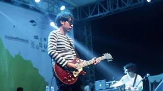 Download lagu The Upstairs - Apakah Aku Ada di Mars Atau Mereka Mengundang Orang Mars Live at GUNFEST 2K18 mp3
