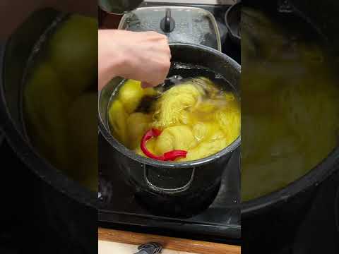 Naturally Dyeing Yarn with Fresh Tansy