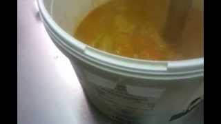 preview picture of video 'how to make base gravy - Viceroy Abbots Langley part 3'