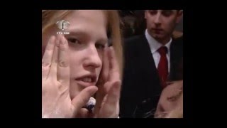 Lara Stone video