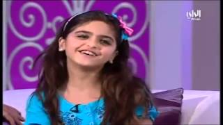 cute arabic girl sing hindi song !!!!!!