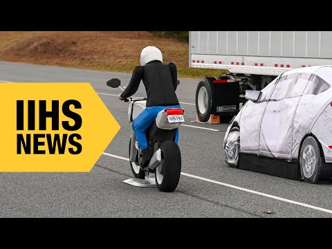 Small SUV crash avoidance systems struggle in new test - IIHS News