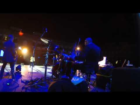 drum cam Nick blue suede shoes
