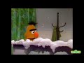 Sesame Street Erine And Bert Exchange Gifts