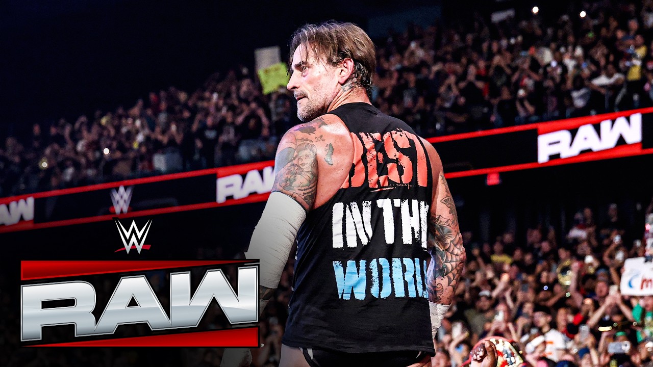‘Con trai của Chicago’ CM Punk, vừa trở lại bất ngờ đã đăng quang tân vô địch… hạ Sami Zayn để giành ‘chức vô địch WWE thống nhất’