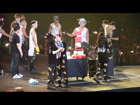 [FANCAM] 2014 2NE1 AON Manila - In or Out + Anniversary Message