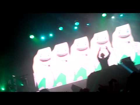 toronto loves dada life and bananas