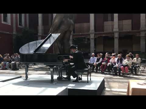 Chiu Yu Chen in Mexico City: Felipe Villanueva:  Amor Vals de Salon