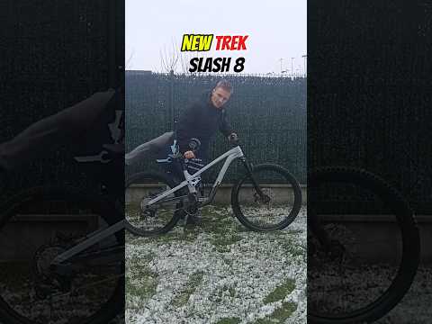 Old 🚲 or New🤩 Trek Slash 8?! #bike #trekslash  #trekbikes #mtb #cz #bikeiscajk #popular #slash