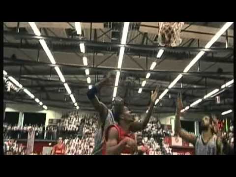 Brose Baskets Bamberg Beko BBL Playoffs 2011.avi