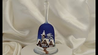 Vánoční skleněný zvonek s držadlem BÍLÁ VÍSKA 1 ks