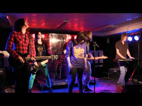 The Edge  live "Dot."