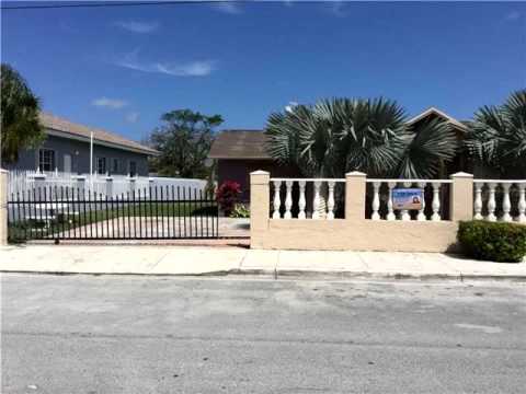 22101 SW 114 CT,Miami,FL 33170 Casa En Venta