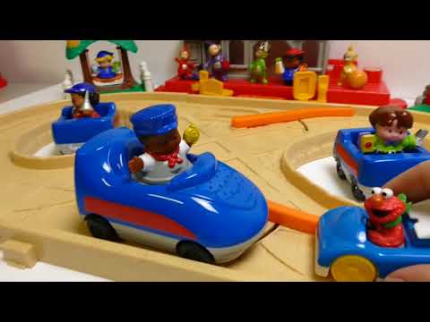 Teletubbies & Elmo at the Train Station