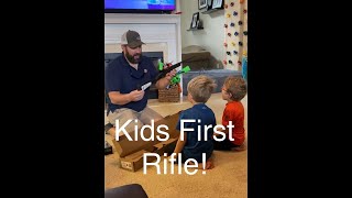 Download lagu Anak laki-laki saya (5 dan 7) mendapatkan senjata api sungguhan pertama mereka. Savage .22 Rascal... mp3 Download lagu Anak laki-laki saya (5 dan 7) mendapatkan senjata api sungguhan pertama mereka. Savage .22 Rascal... mp3