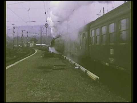 078 192 in Tübingen und Rottweil auch vor einem E-Zug Ostern 1970