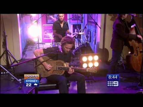John Butler Trio  "All Night Long"  Today Show Australia  11-19-2008
