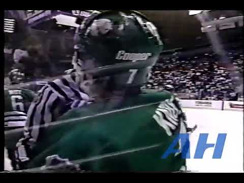 OHL WHL QMJHL Memorial Cup May 16, 1992 Jarrett Deuling,KAM v Blake Knox,SEA (R) Kamloops Blazers Se