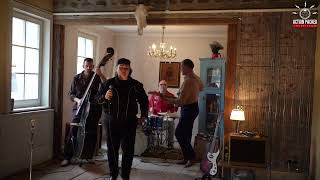 Booze Bombs - My Heart Goes Boom