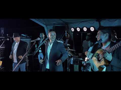 Valentín Y Su Combo - Mírame Un Poquito Más en vivo