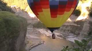 preview picture of video 'Balloons in Letchworth State Park'