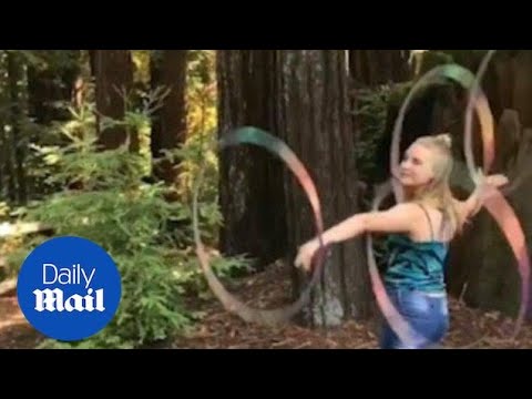 Girl has amazing hula-hooping and dancing skills - Daily Mail