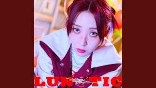 Kadr z teledysku LUNATIC (English Ver.) tekst piosenki Moon Byul