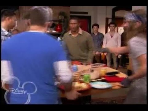 Jonas S01E15 Home Not Alone