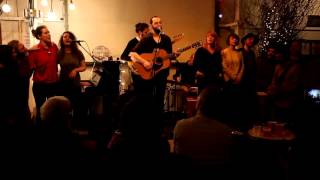 Graveyard - WHITE NOTE &amp; MELODICA FAMILY (Feist cover)