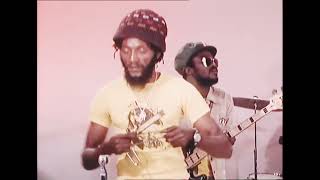 Bob Marley &amp; The Wailers - Cry To Me (1976) - TopPop