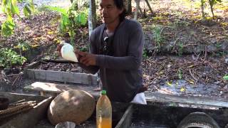Homemade Cassava Flour - Amazon Rainforest, Brazil - Dez.2014
