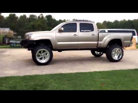 2005 Toyota Tacoma 6" Lift 22x14 Fuel Forged 35" Super Swamper Boggers