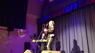 JANE SIBERRY LIVE IN OTLEY - BOUND BY THE BEAUTY