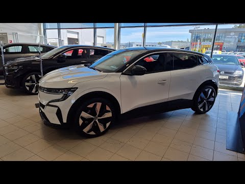 Megane E-Tech Iconic | Visual Review