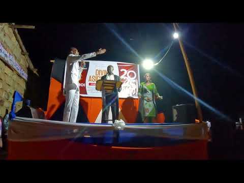 Nee Milani live  performance by Apostle Emmanuel NJUE