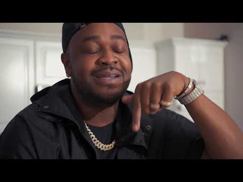 Holla Da Boss - "Money Make Me Better"